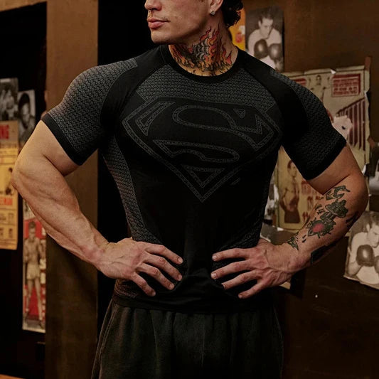 MCROONS workout compression T-shirt close-up